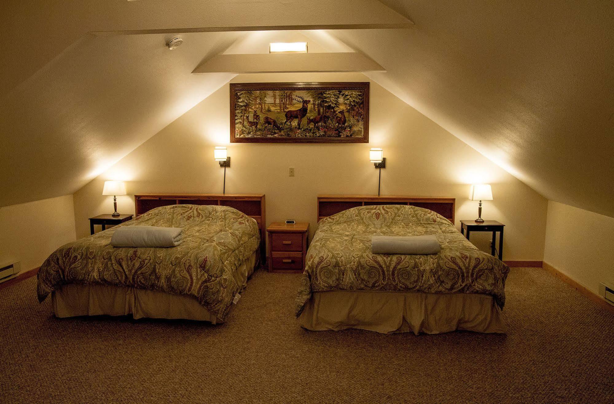 Whittaker'S Motel & Historic Bunkhouse Ashford Esterno foto