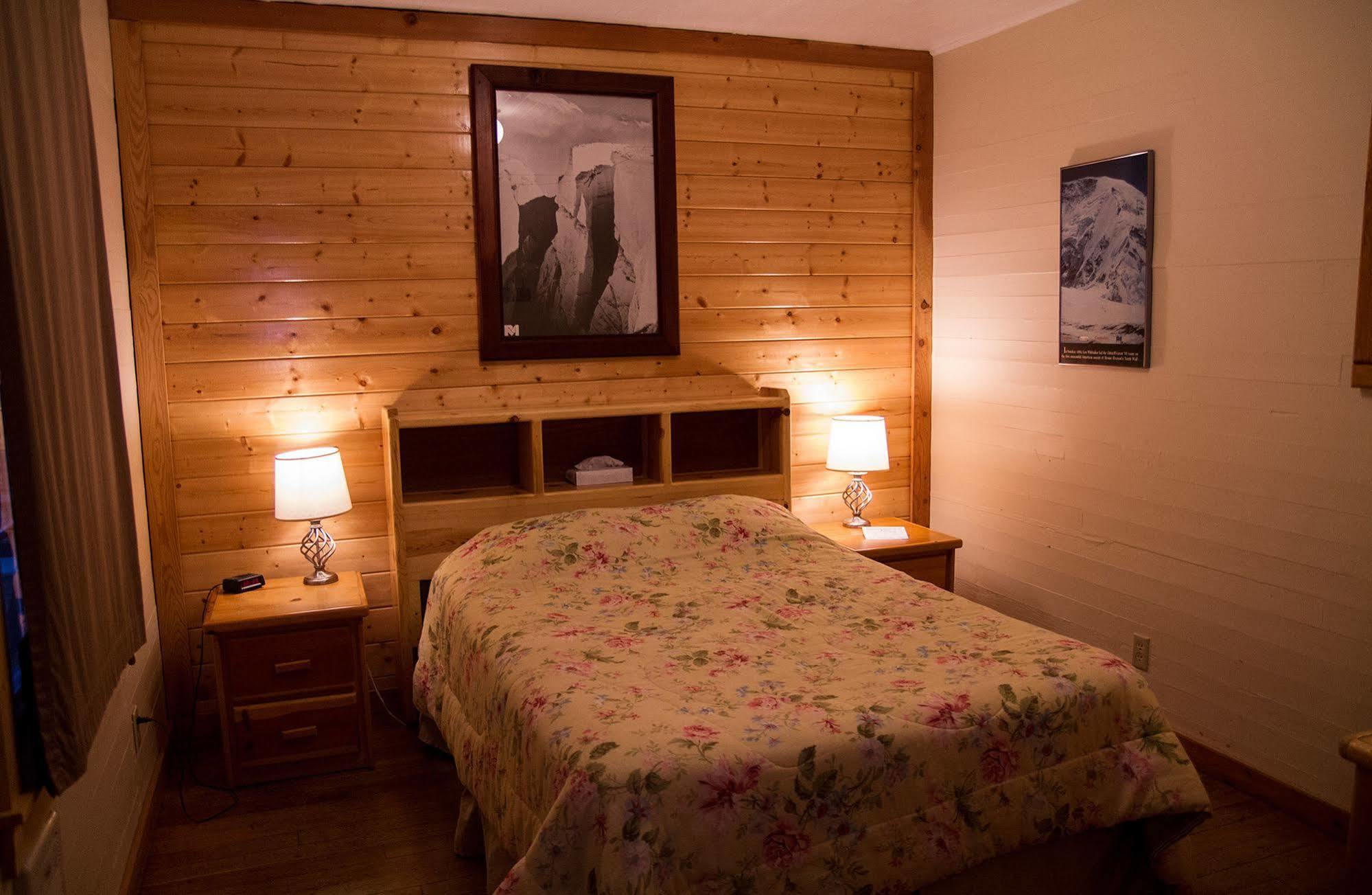 Whittaker'S Motel & Historic Bunkhouse Ashford Esterno foto